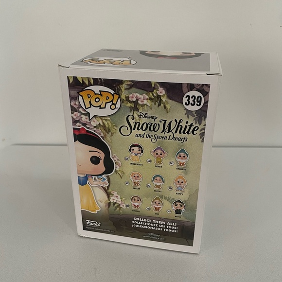 Funko Pop! Disney: Snow White #339 80 Years Vinyl Figure - New - Picture 3 of 5